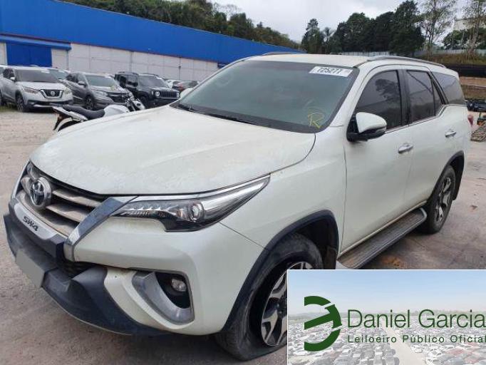 TOYOTA HILUX SW4 18/19